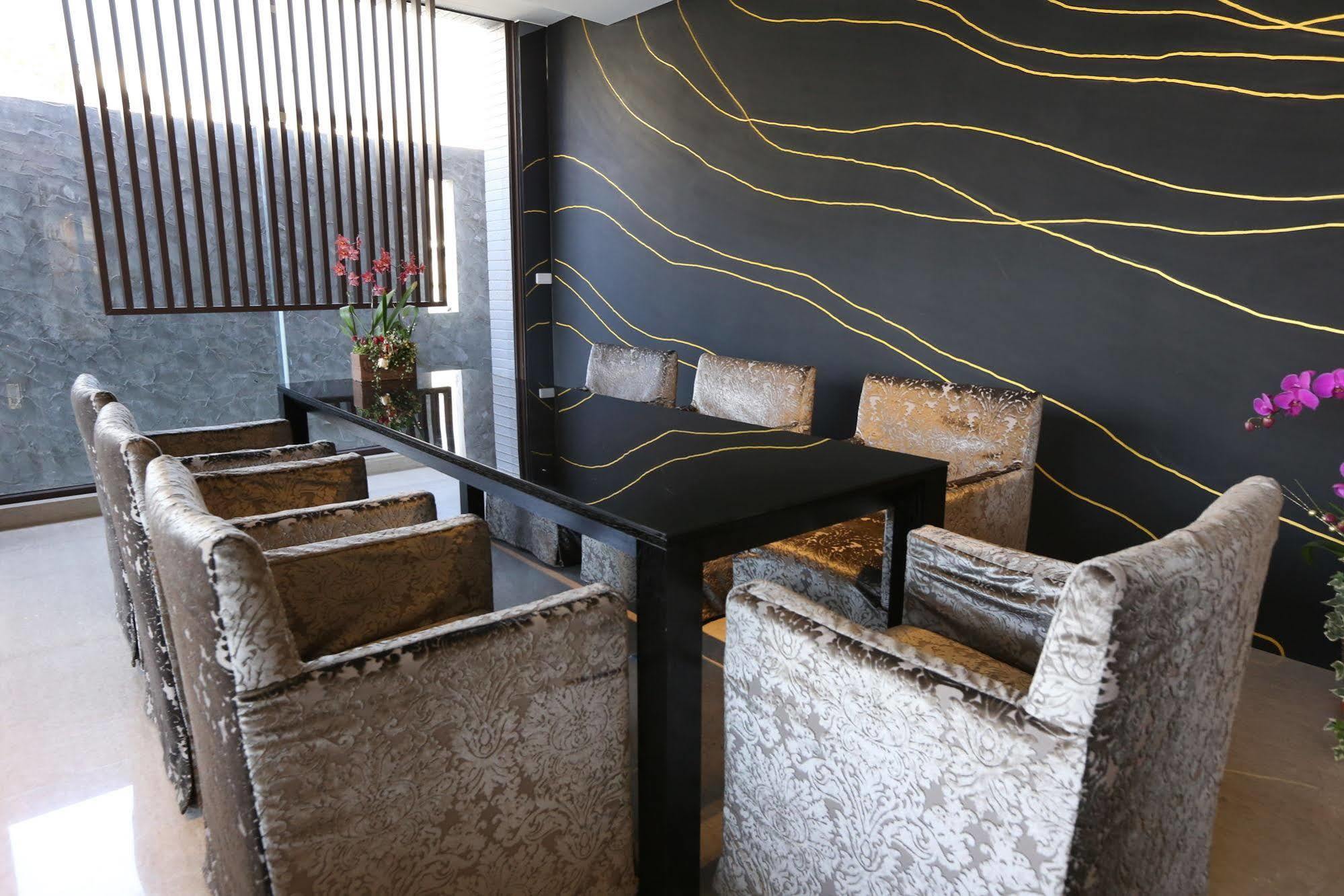 Kun Hotel Taichung Dış mekan fotoğraf
