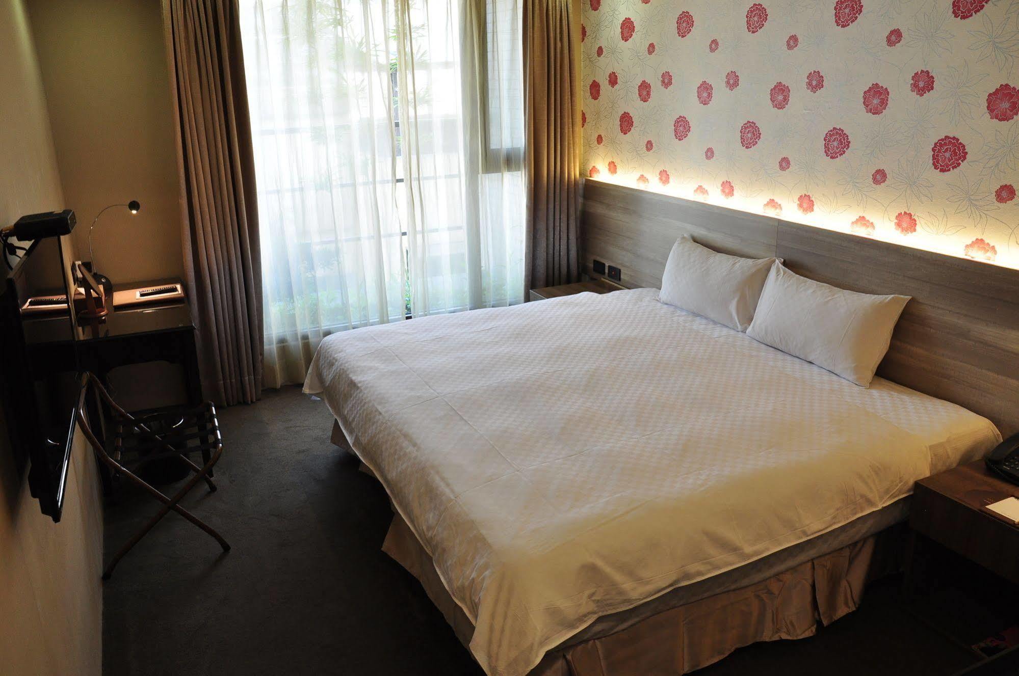 Kun Hotel Taichung Dış mekan fotoğraf