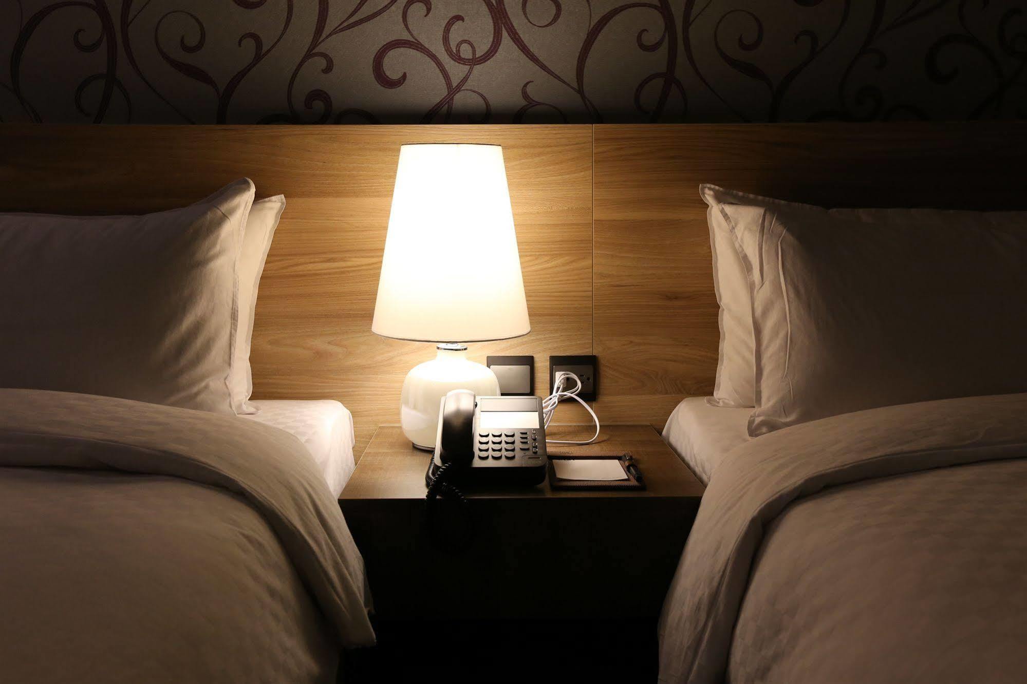 Kun Hotel Taichung Dış mekan fotoğraf